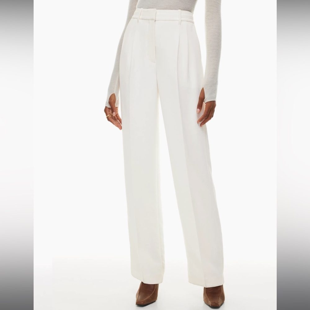 Aritzia Effortless Pant - White - Size 6